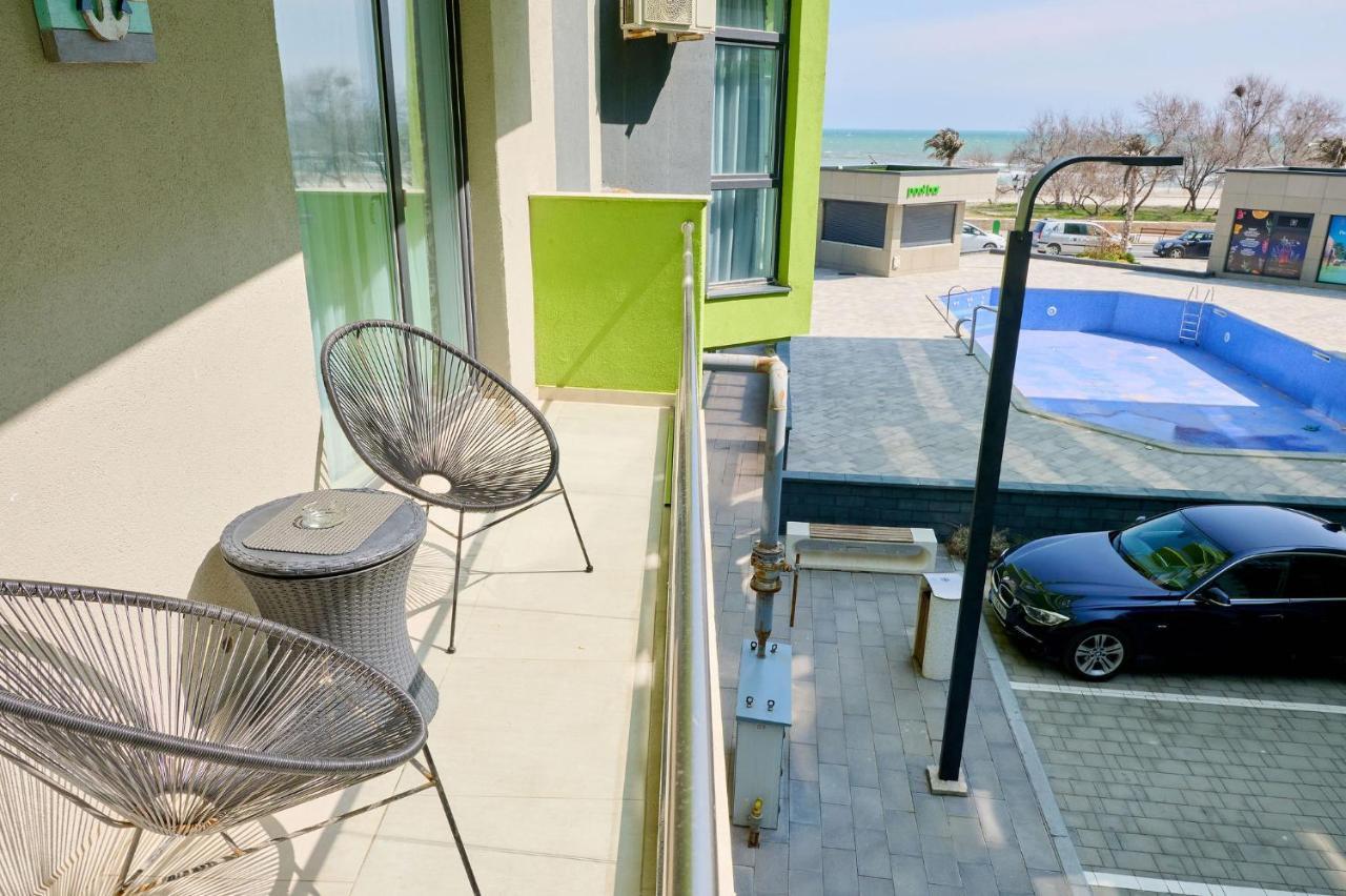 Maya Apartment- Spa N Pools Beach Resort Mamaia Esterno foto
