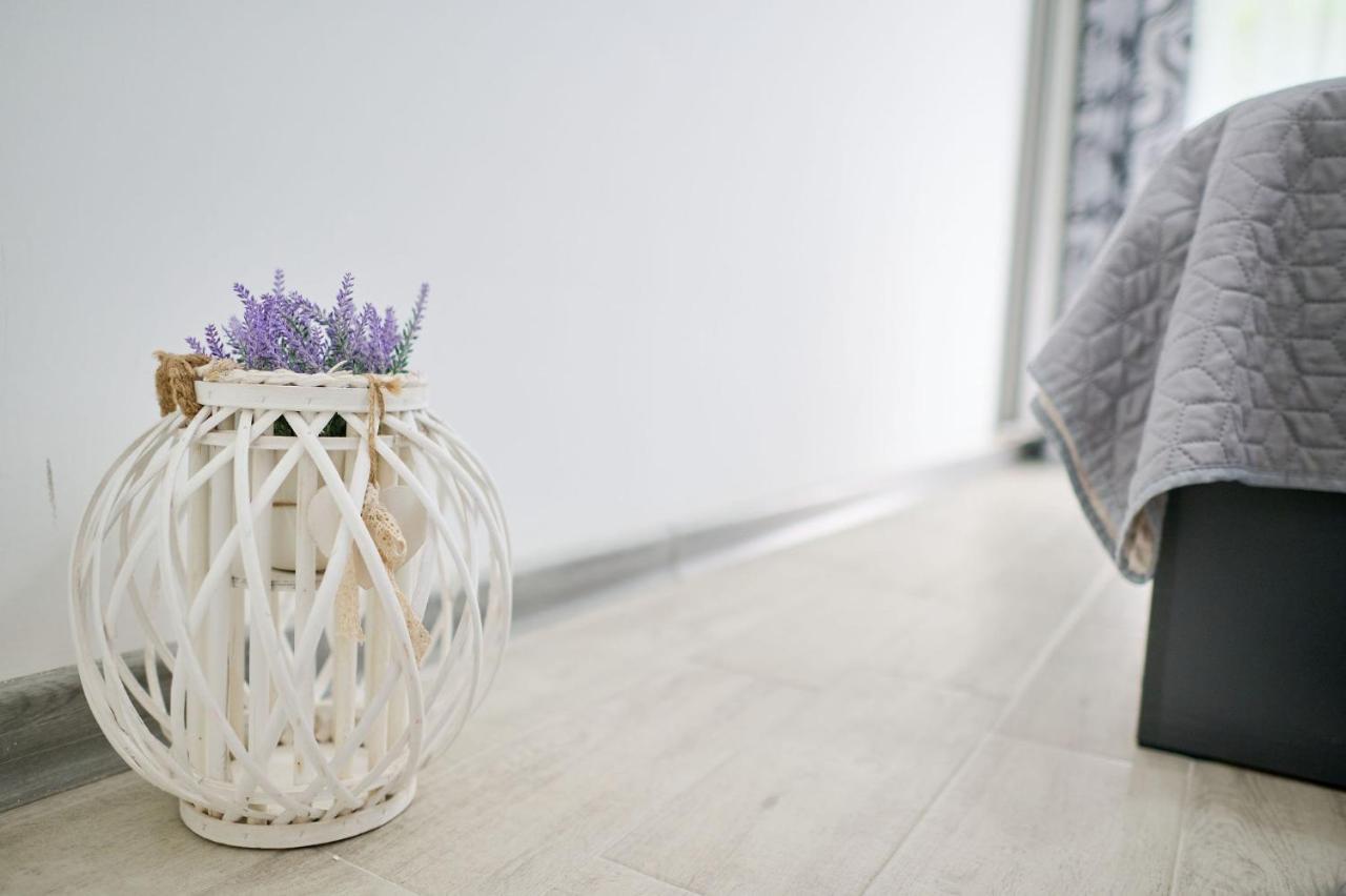 Maya Apartment- Spa N Pools Beach Resort Mamaia Esterno foto