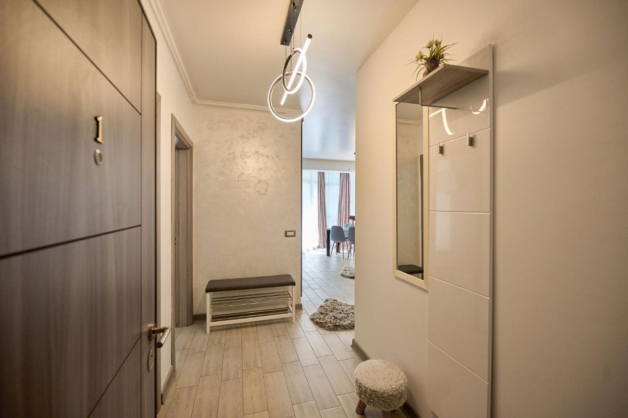 Maya Apartment- Spa N Pools Beach Resort Mamaia Esterno foto