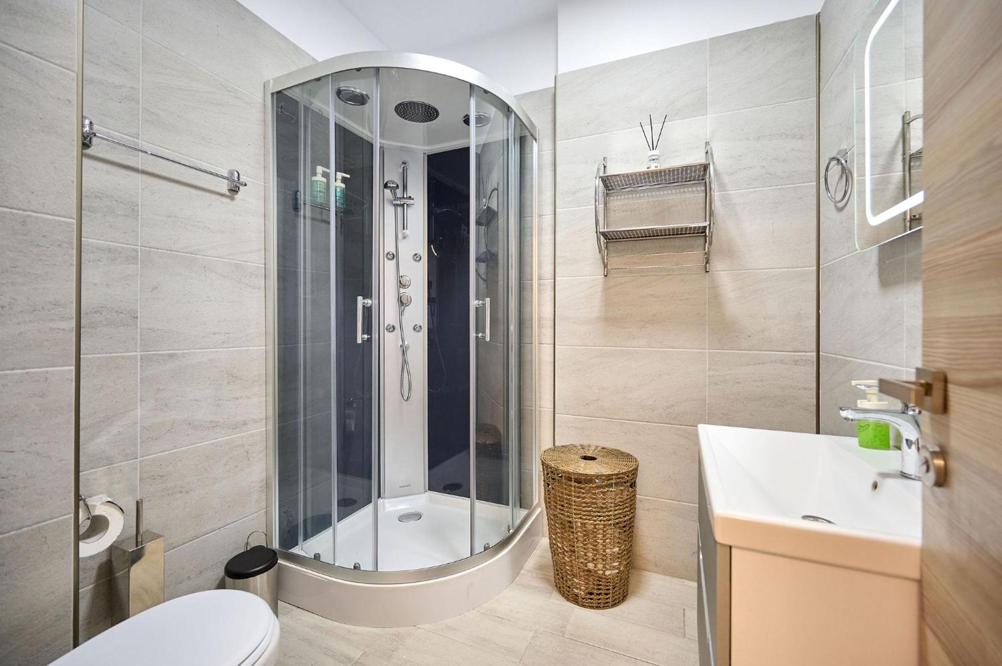Maya Apartment- Spa N Pools Beach Resort Mamaia Esterno foto